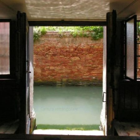 Walk On The Water ✧ 5 Minutes To Rialto Bridge Lejlighed Venedig Eksteriør billede