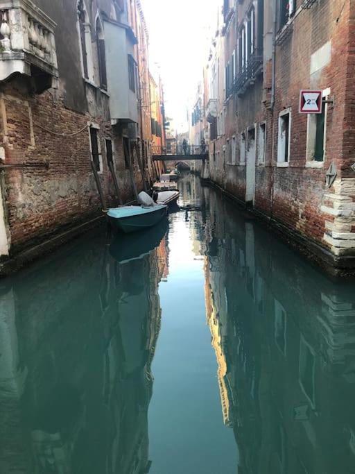 Walk On The Water ✧ 5 Minutes To Rialto Bridge Lejlighed Venedig Eksteriør billede